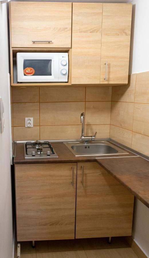 Silentium Garden Apartman Sarvar Bagian luar foto
